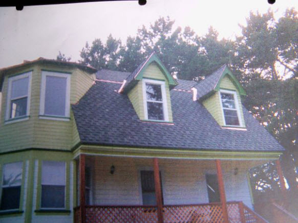 The Roofer: Service Image-0 The Roofer: Service Image-0